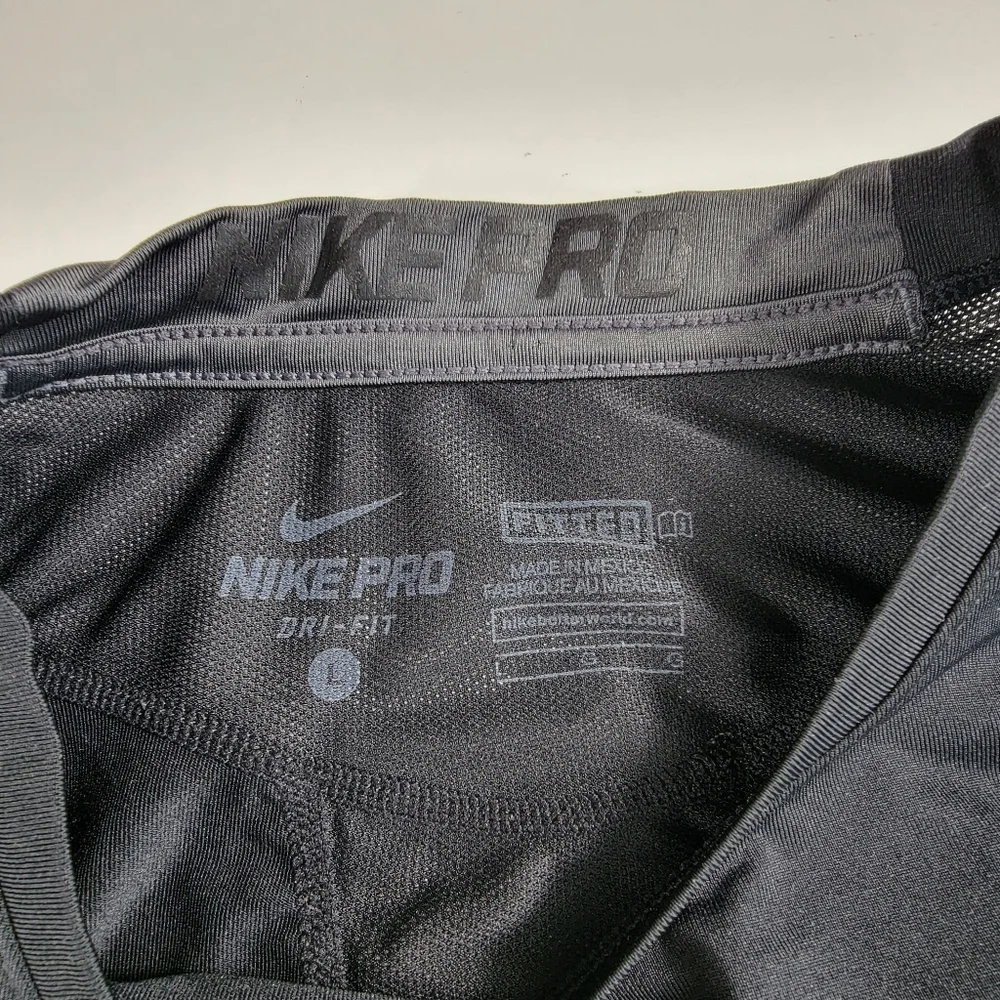 Nike Pro Size L Boys Black Athletic Long Sleeve DriFit Fitted Top breathable
